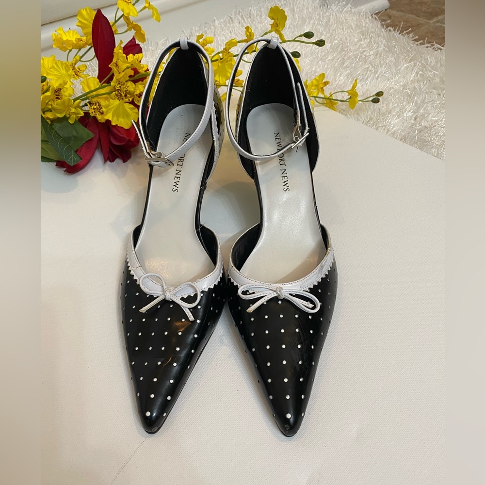 NEWPORT NEWS , brand women shoes size 8, stunning looking shoes, beautiful. - Picture 3 of 6